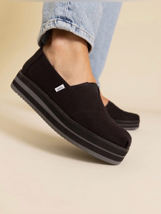 Toms Shoes - NWT TOMS Alp Midform Espadrille